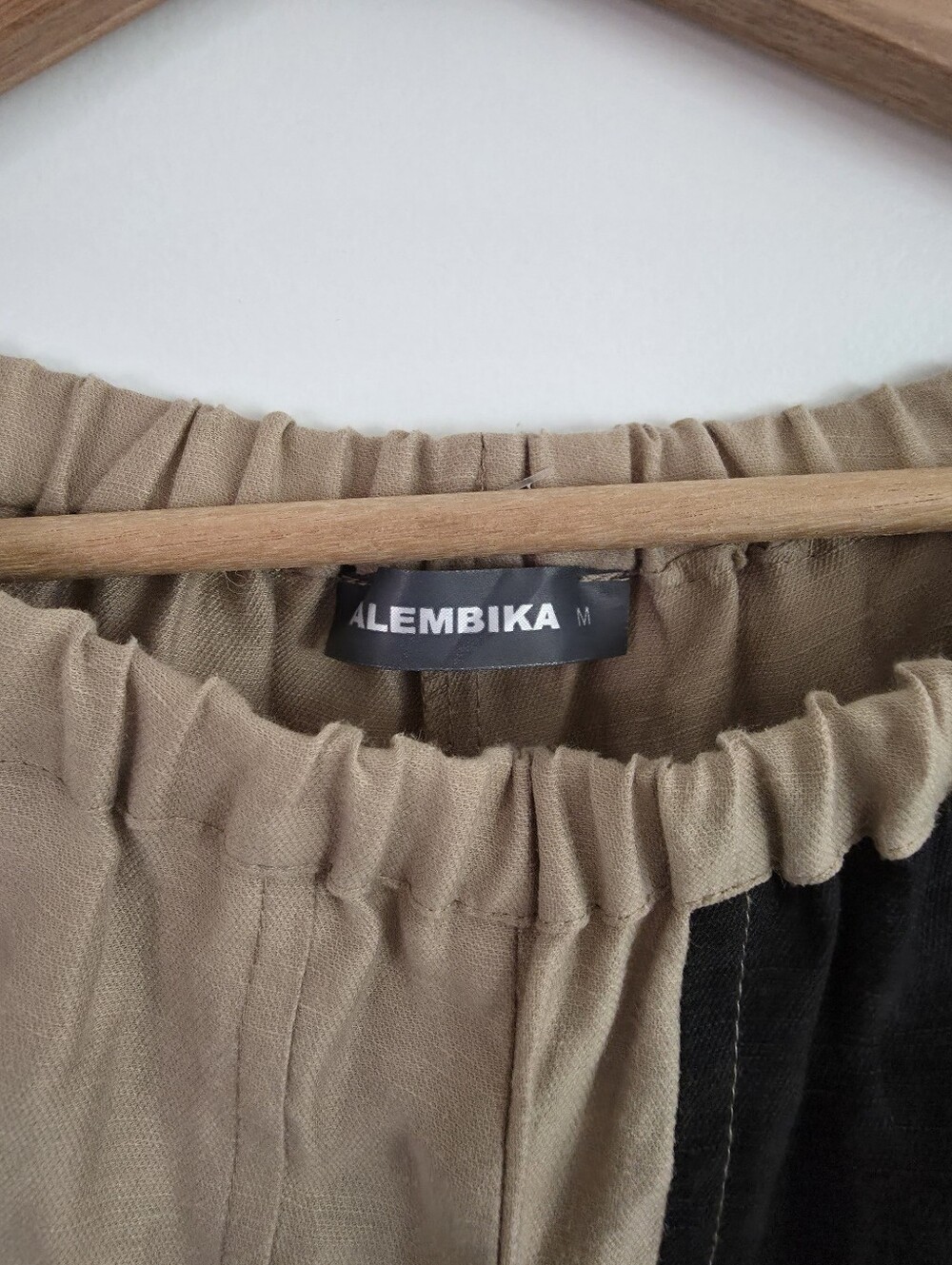 Two Piece Linen, Black Tan Designer Set, Made In Israel. - Picture 6 of 8